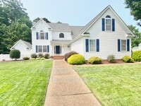 Building Photo - 200 Halles Run