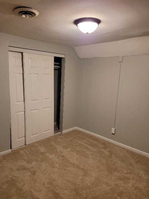 Building Photo - 1010 N Pine St