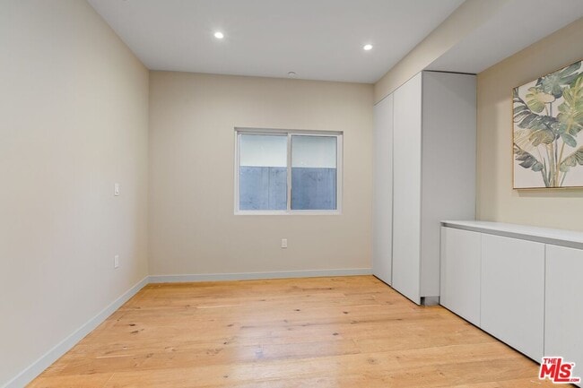 Building Photo - 1621 Malcolm Ave