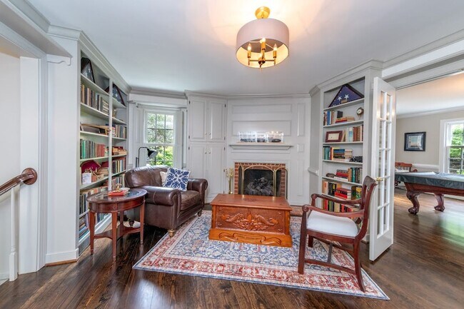 Building Photo - Luxury Kingsmill Property