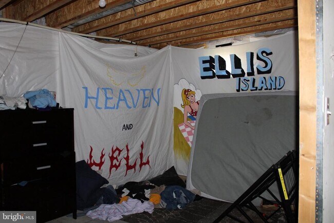 Building Photo - 107 Ellis St