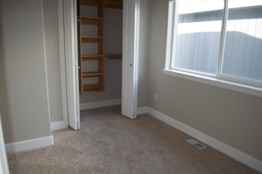 Building Photo - 6646 Obrien St