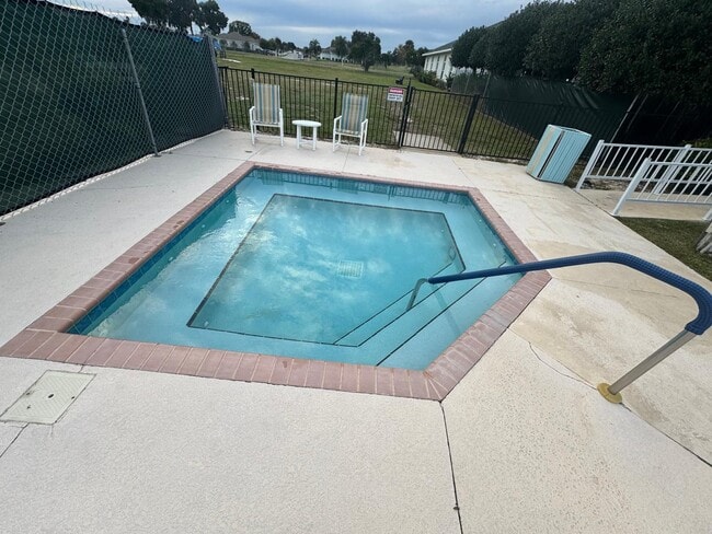 Building Photo - 5520 NW 26th Ln