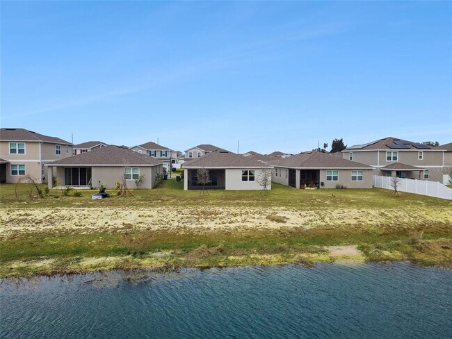 Building Photo - 654 Heritage Sq Dr