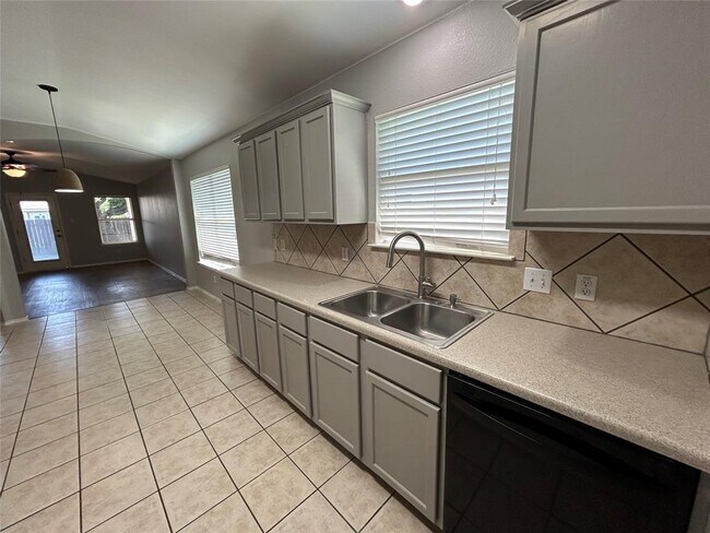 Building Photo - 207 Peaceful Haven Way