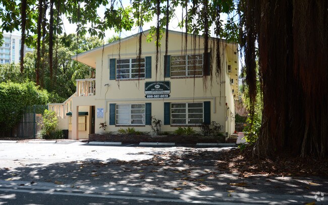 Building Photo - River Bend Apartments