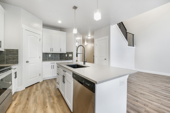 Building Photo - Charming 3-Bedroom Home for Rent in Lehi, UT