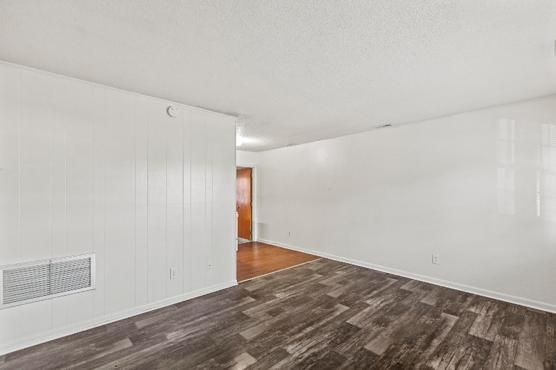 Building Photo - 224 Zack Cir