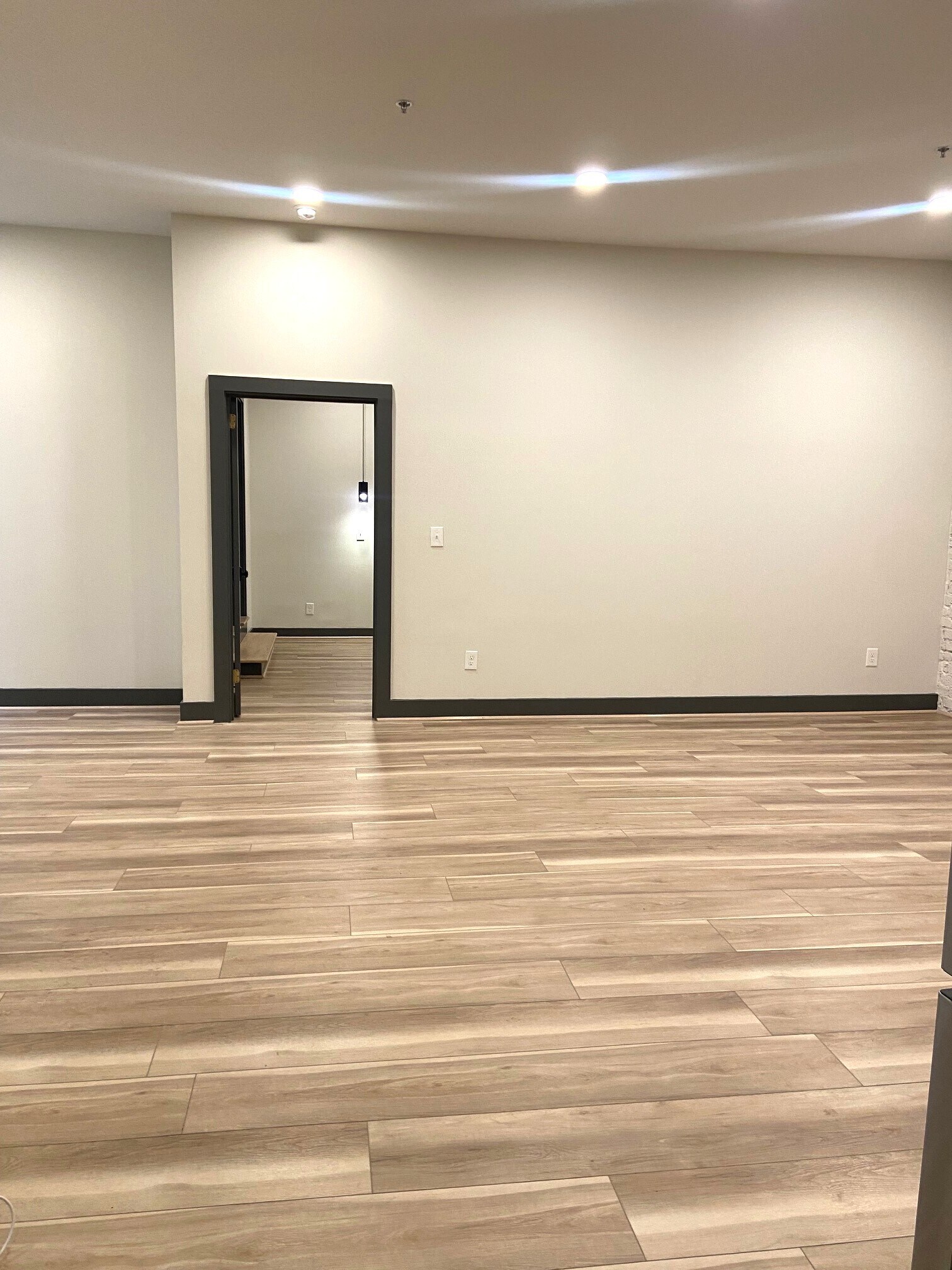 Building Photo - 2018 Morris Ave