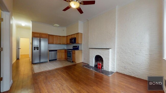 Primary Photo - 955 Second Avenue