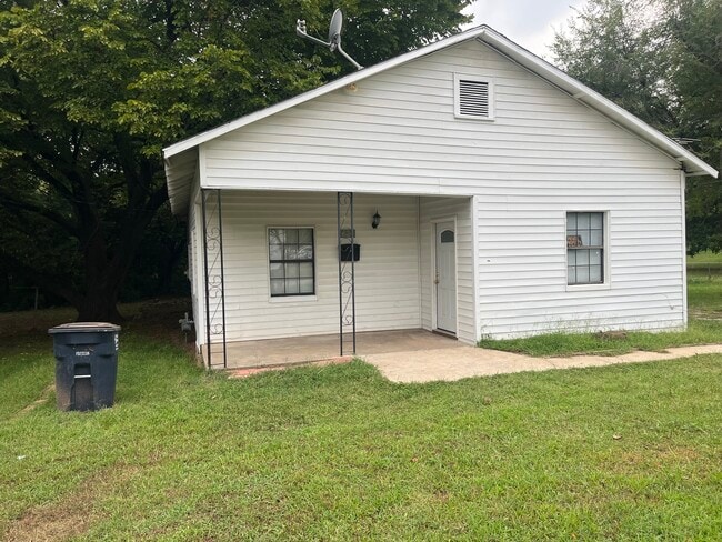 Primary Photo - 624 N Oklahoma Ave