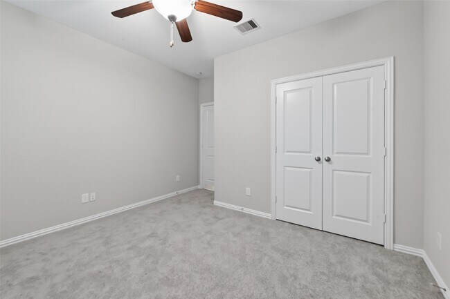 Building Photo - 134 S Bearkat Ct