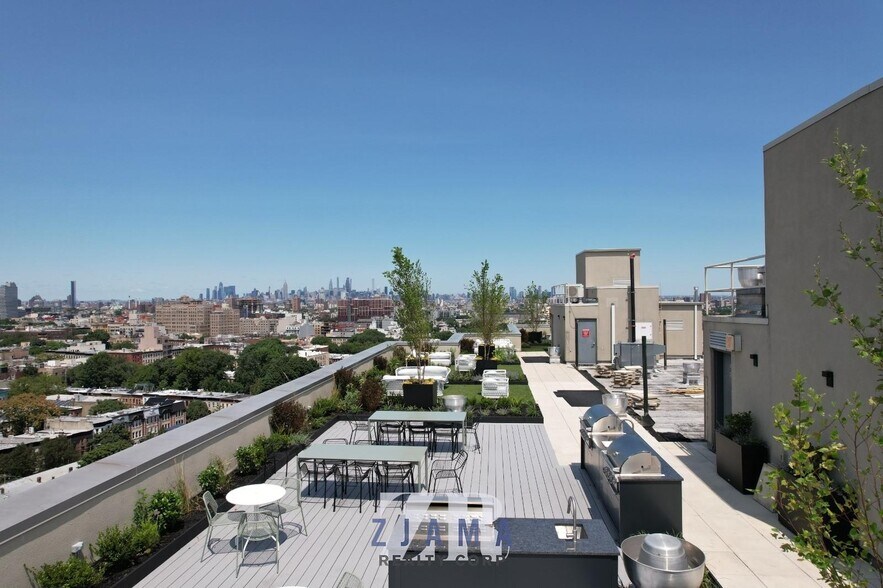 Building Photo - 409 Eastern Pkwy