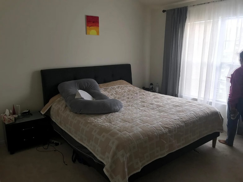 Building Photo - 576 Declaration Ln