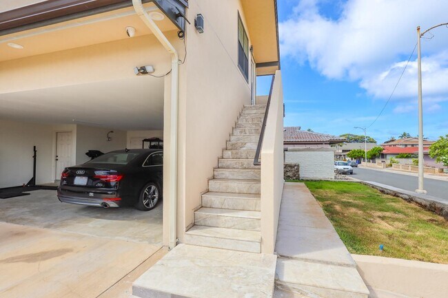 Building Photo - 229 Hanamaulu St