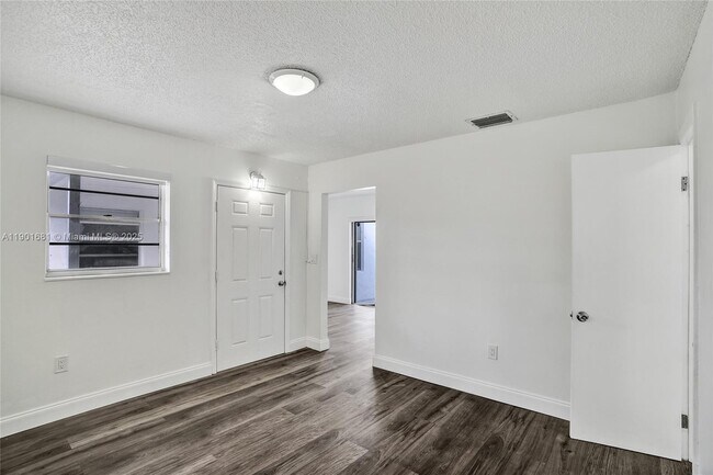 Building Photo - 5750 NW 111th St