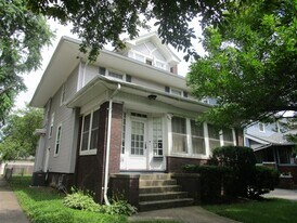 Building Photo - 836 N Rebecca Pl