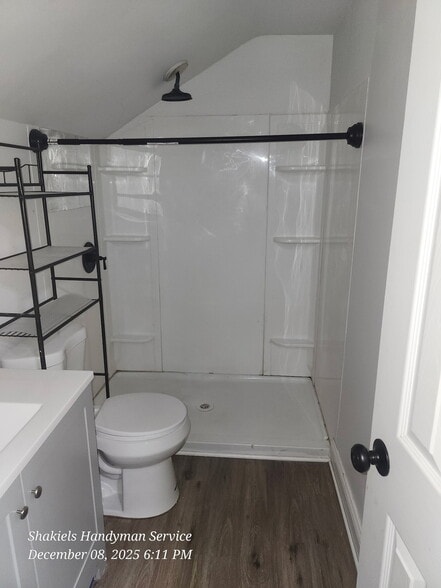 Master Bathroom - 6216 Elmwood Ave