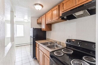 Building Photo - 2647 W Evans Ave