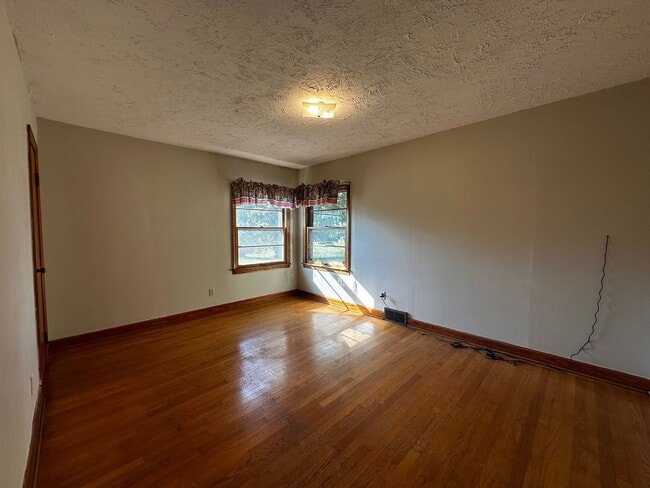 Building Photo - **Move-In Special !! 3 bed/ 2 bath rancher for rent. Hamblen/Jefferson County line.