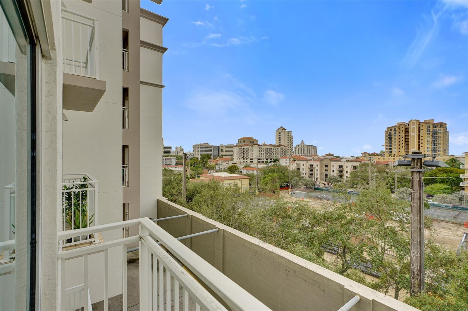 Building Photo - 50 Menores Ave