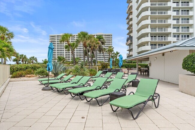 Building Photo - 4301 N Ocean Blvd