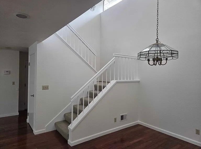 Building Photo - 1302 Araujo St