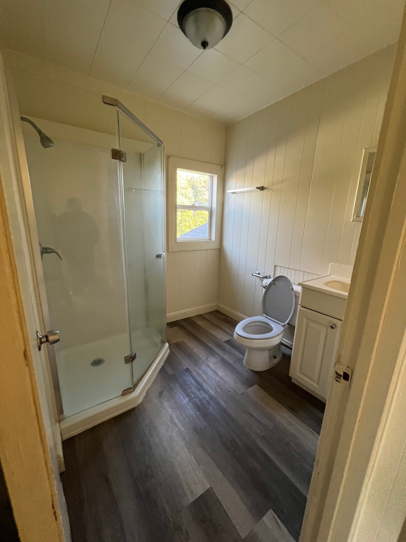 Building Photo - 409 E Rose St