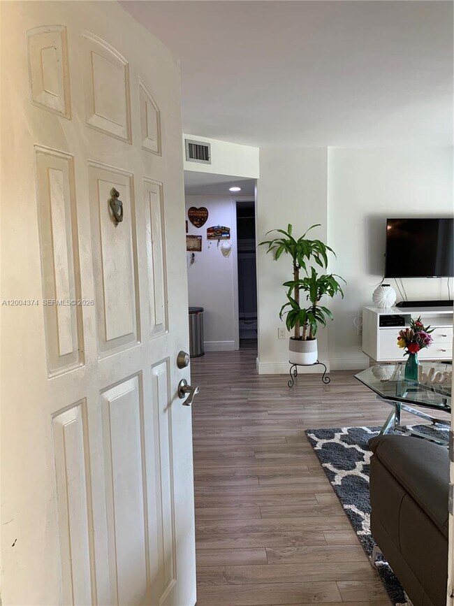 Building Photo - 8660 SW 212th St