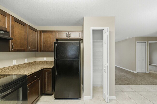 Building Photo - No HOA! Spacious 3 Bedroom Home with Large Backyard & Fire Pit – Move-In Ready