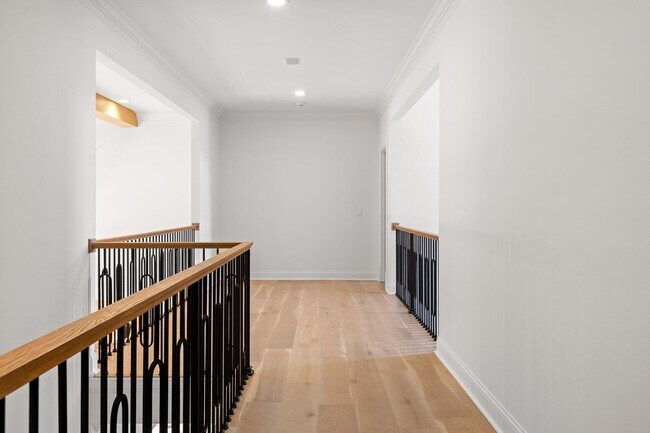 Building Photo - 1103 Centennial Dr