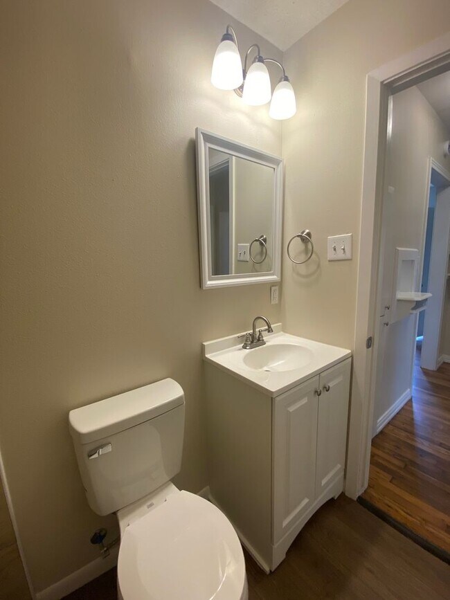 Building Photo - REFRESHED 2 BEDROOM, 1 BATH BELTON ISD