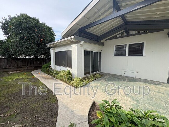 Building Photo - 1410 W Main St