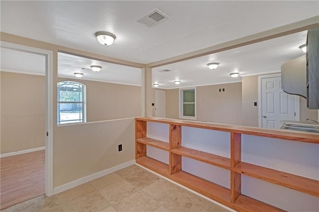 Building Photo - 5753 Blackburn Dr
