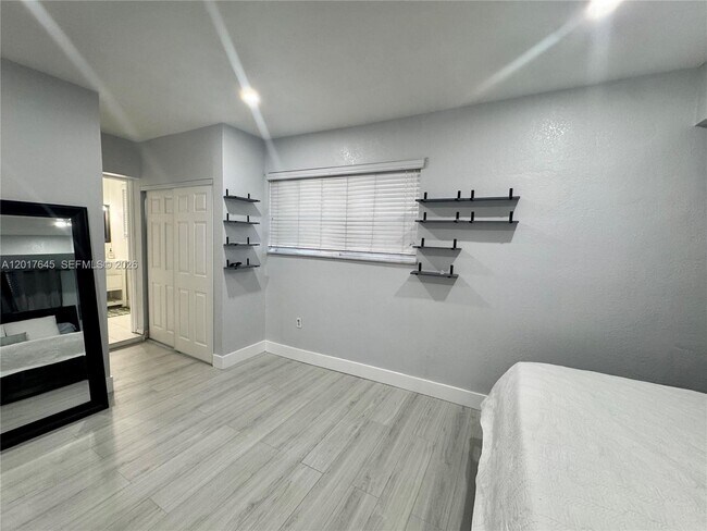 Building Photo - 3010 N 73rd Ave