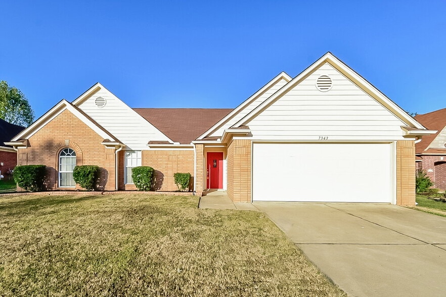 Primary Photo - 7343 Bridle Ln