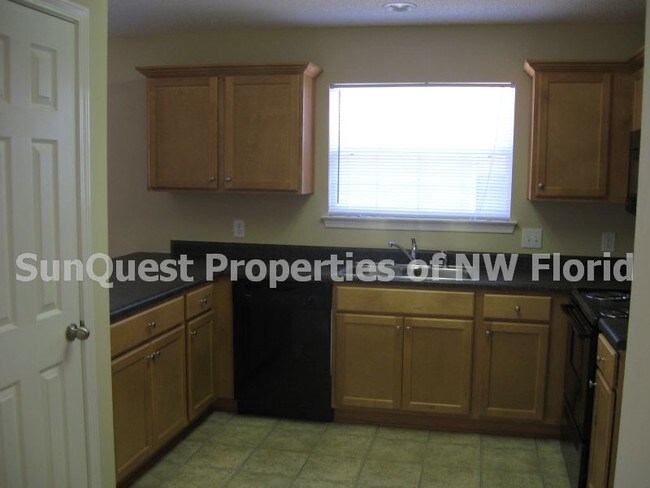 Building Photo - Great 4 Bedroom in West Mobile!