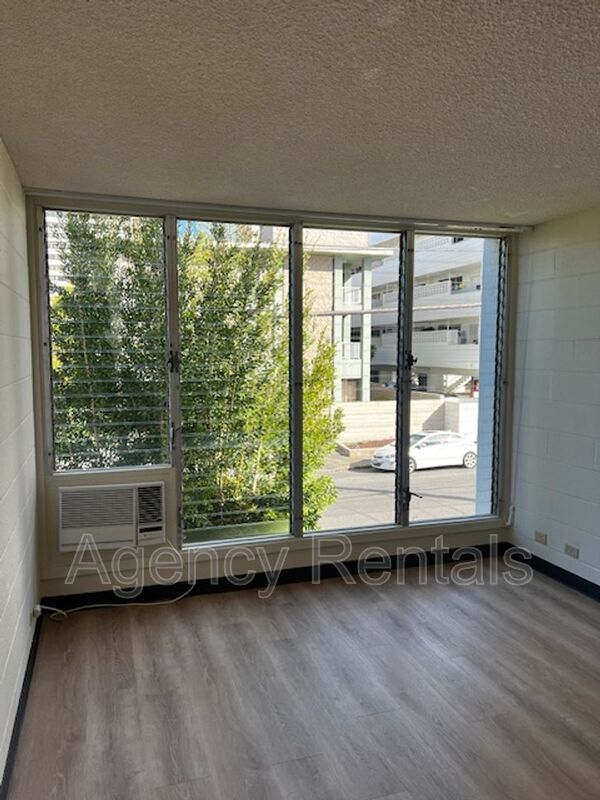 Building Photo - 1525 Kewalo St