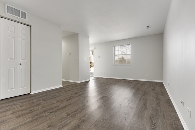 Building Photo - 46 Gant Cir