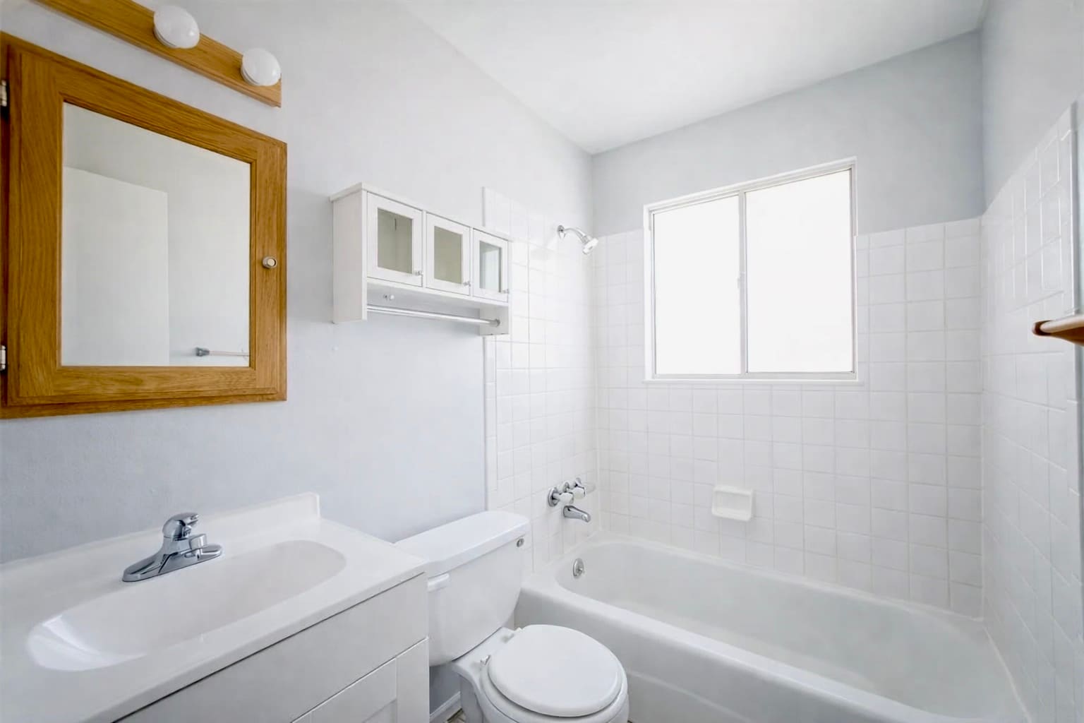 Building Photo - 2136 Friendship Pl