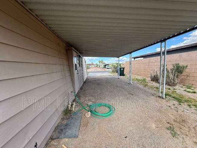 Building Photo - 750 Brill Dr