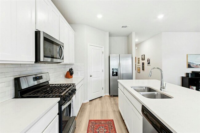 Building Photo - 806 Vineyard Falls Rd