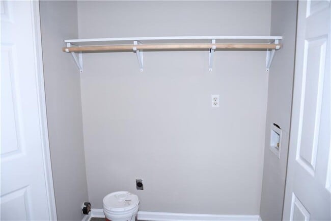 Building Photo - 3189 Kingswood Glen