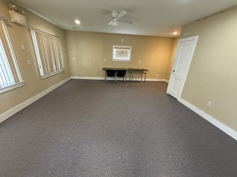 Building Photo - 1510 Haines Rd