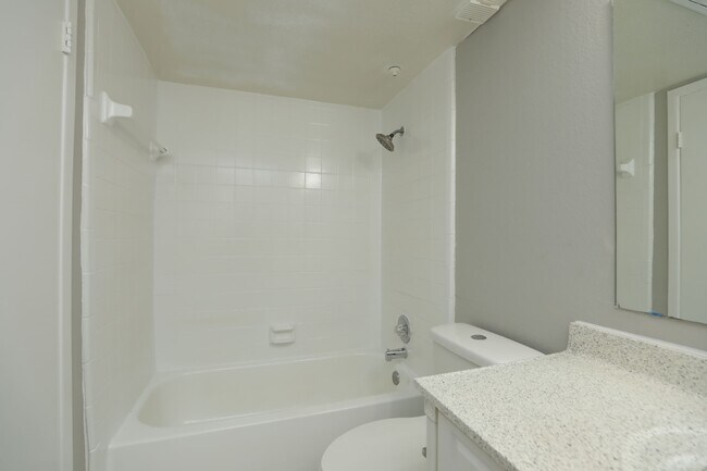 Building Photo - 2100 Wilcrest Dr