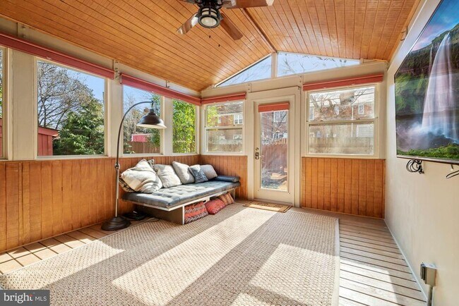 Building Photo - 1418 Dogwood Dr