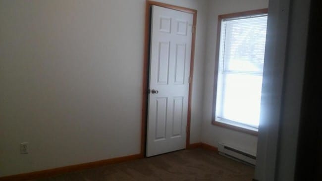 Building Photo - 4859 N Coloma Rd