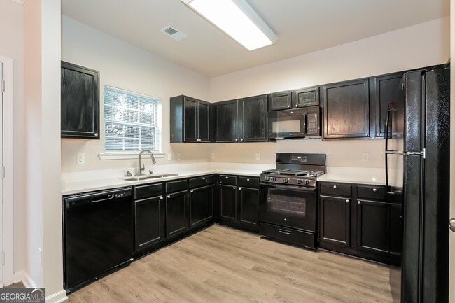Building Photo - 4709 Autumn Rose Trail