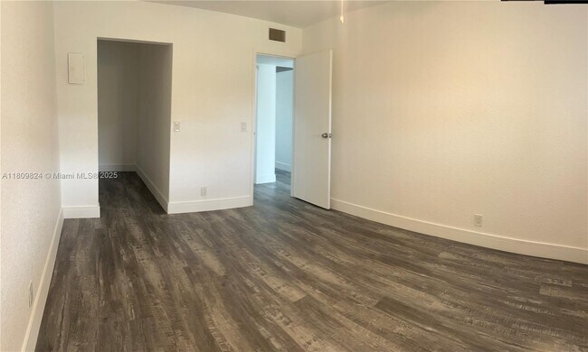 Building Photo - 89 Brittany Ln