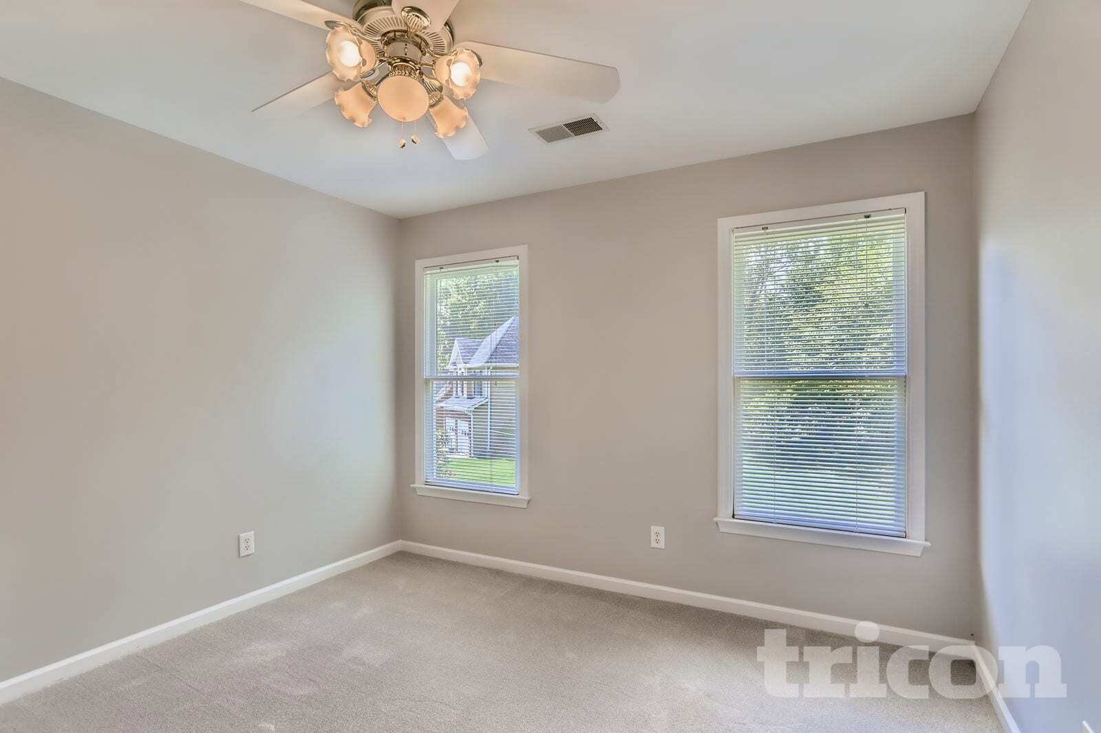 Building Photo - 875 Cedar Creek Dr